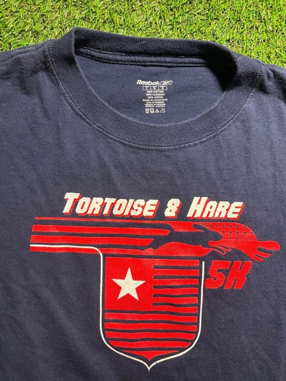 Retro 2000s Reebok running shirt - Picture 2 of 3